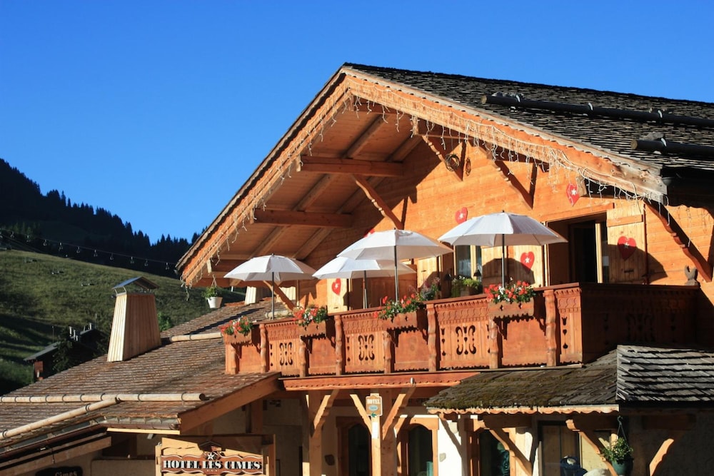 Hôtel Chalet Les Cimes — 4-Star Luxury Hotel in Le Grand-Bornand, France