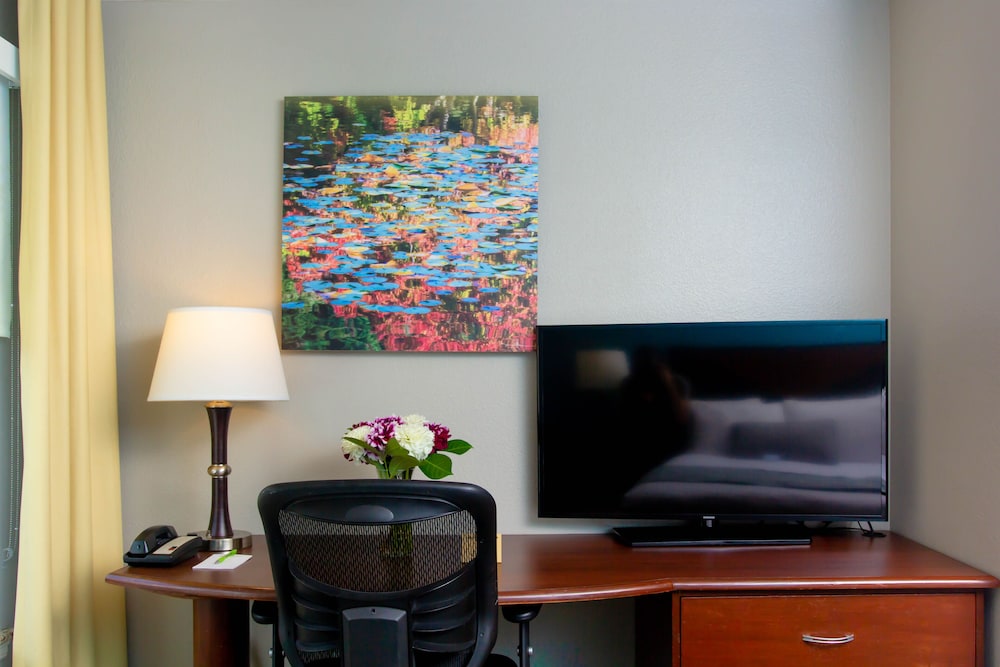 The Belltown Inn - photo 36