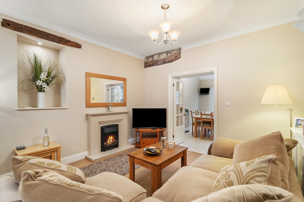 Tenby Cwtch Short Walk to Beach in Tenby, United Kingdom