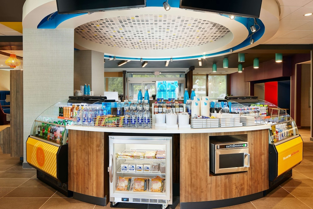 Tru By Hilton Charleston Airport - photo 22