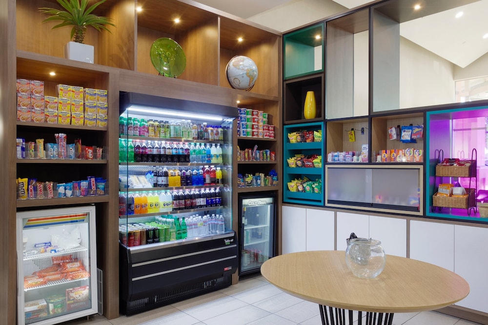 Holiday Inn Hotel & Suites Phoenix Airport By Ihg - photo 31
