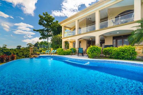 1hr SJO Airport Ocean views Gated Beachclub Pool in Unknown City, Costa Rica