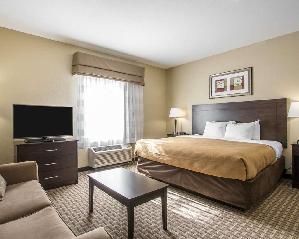 MainStay Suites Meridian Bonita Lakes - photo 17