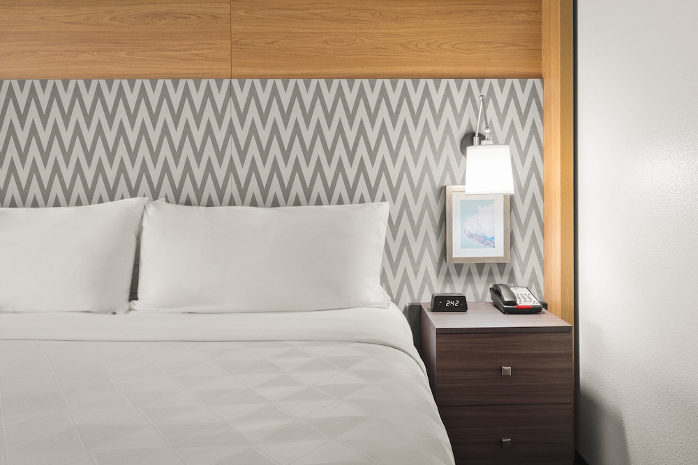 Holiday Inn & Suites Bothell by IHG - photo 17