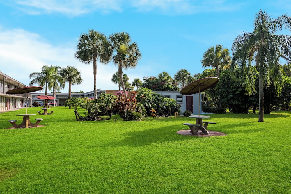 Studio 6 Vero Beach FL - photo 22