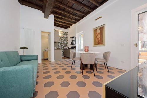 Trastevere Cisterna 4 — 4-Star Luxury Hotel in Rome, Italy