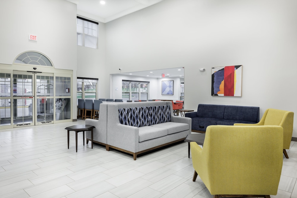 Holiday Inn Express & Suites Zion by IHG - photo 44