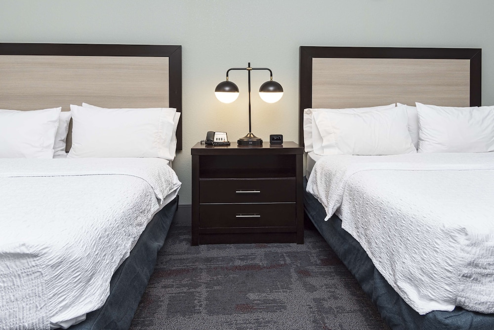 Hampton Inn & Suites Raleigh Downtown - photo 23