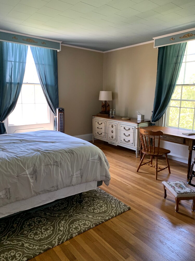 Captain Sweetser's Inn - photo 13