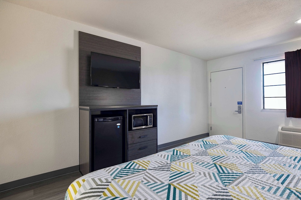 Motel6 Lake Charles LA - photo 16