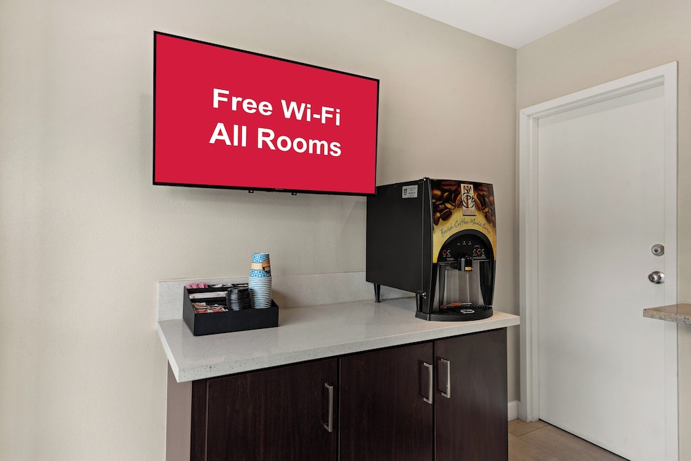 Red Roof Inn Carson Wilmington CA - photo 31