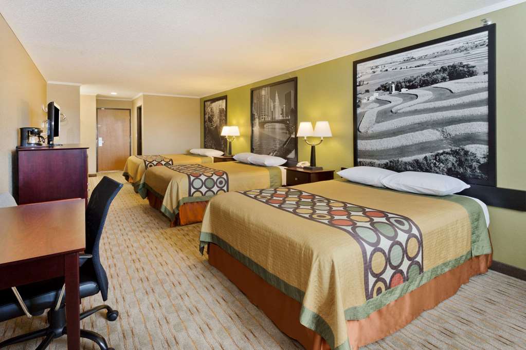Super 8 by Wyndham Rochelle - photo 7
