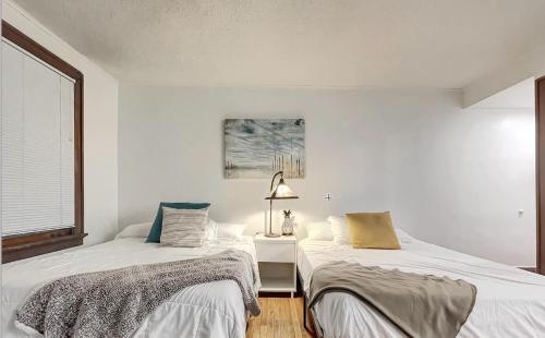 Studio Sleeps 4 Next to 3 Breweries — 4-Star Luxury Hotel in Des Moines, United States