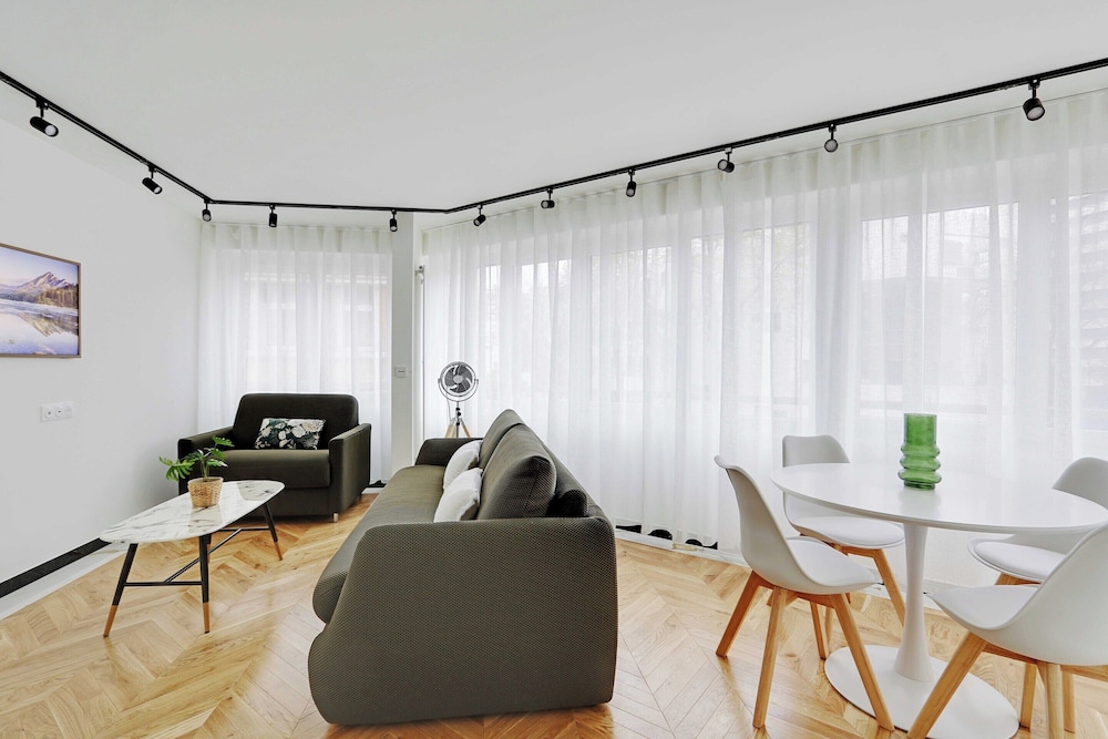 Cosy Flat 4p 1bdr La Villette — 4-Star Luxury Hotel in Paris, France