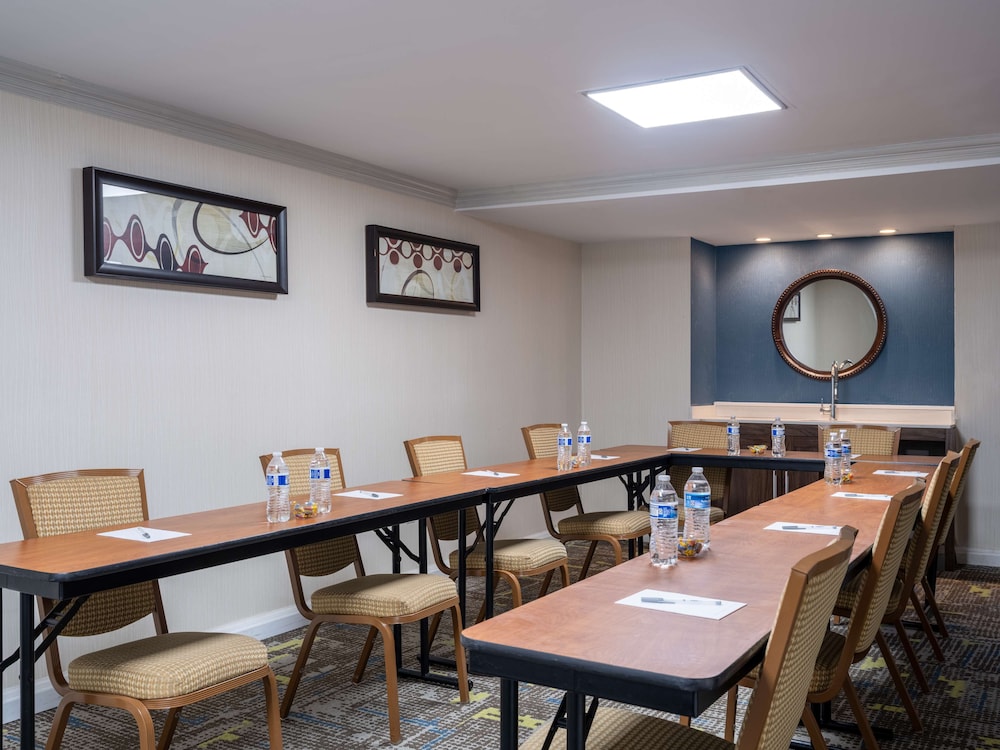 Hampton Inn Peachtree Corners Norcross - photo 26