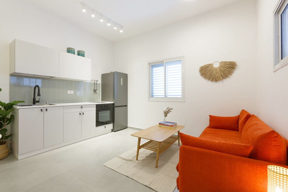 AirTLV Kamuel Apartments — 4-Star Luxury Hotel in Tel Aviv, Israel