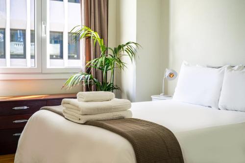 Acropolis Falirou — 4-Star Luxury Hotel in Athens, Greece