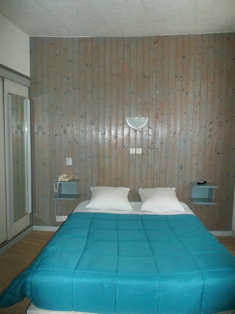 Hôtel De La Grotte — Aix-Les-Bains — photo 4