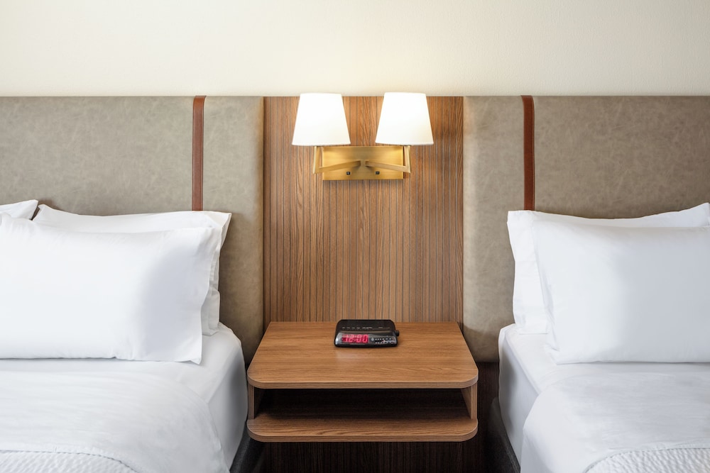 Holiday Inn Hotel & Suites Springfield I 44 by IHG - photo 16