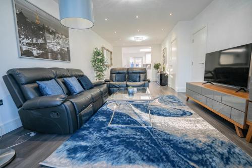 Newly Refurbished Modern 4 Bed Detached House — 4-Star Luxury Hotel in Oxford, United Kingdom
