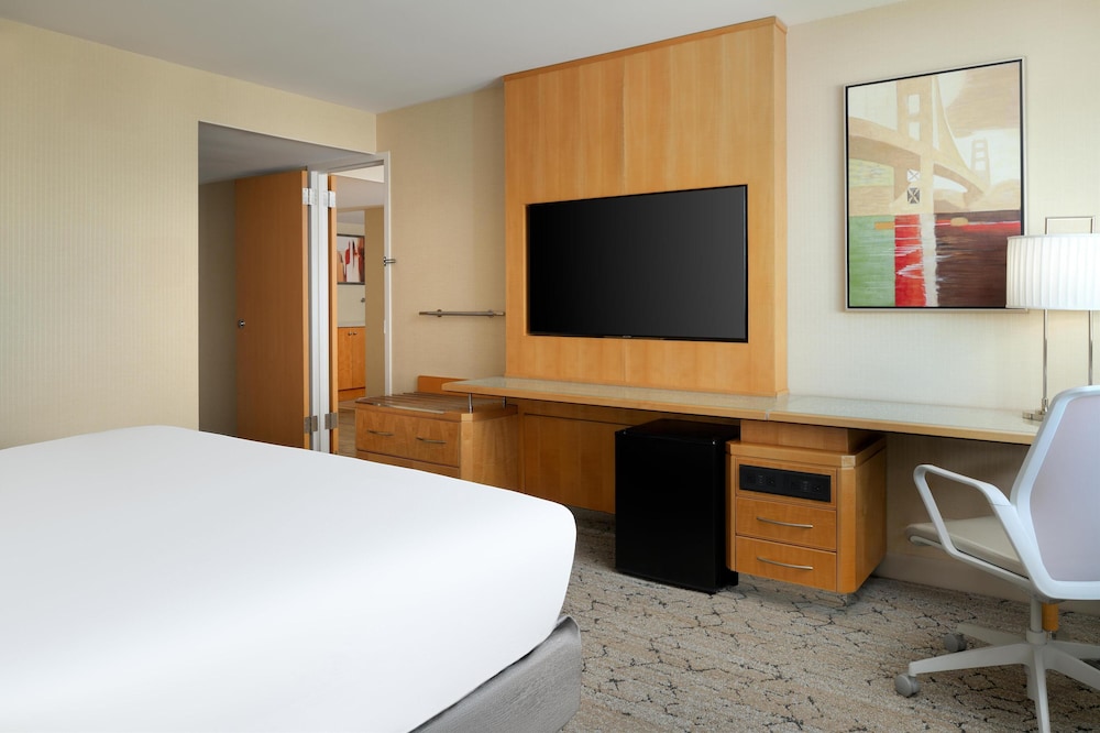 Hilton San Francisco Airport Bayfront - photo 20