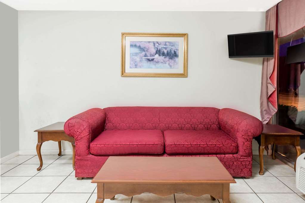 Knights Inn Fredericksburg - photo 4