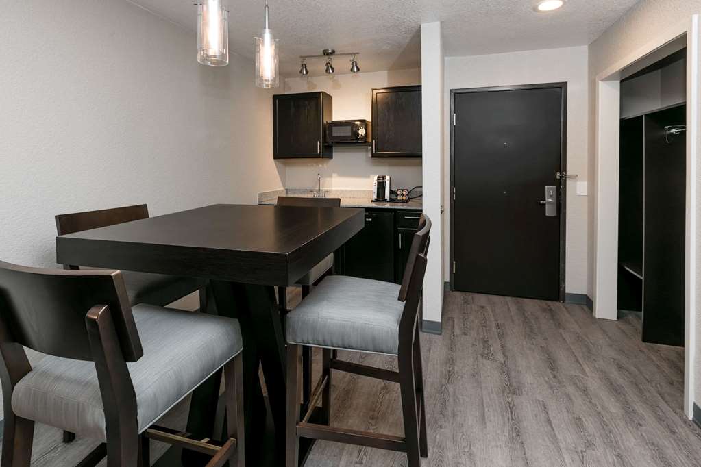 Wingate by Wyndham Dallas Love Field - photo 17