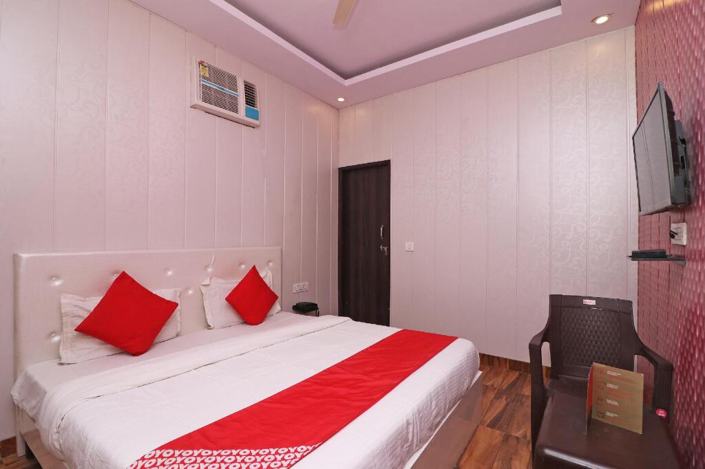 Oyo 81074 Hotel Adb in Faridabad, India