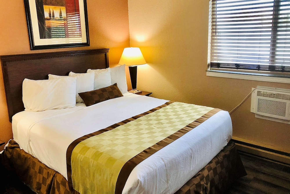 Ramada by Wyndham Spokane Valley - photo 3
