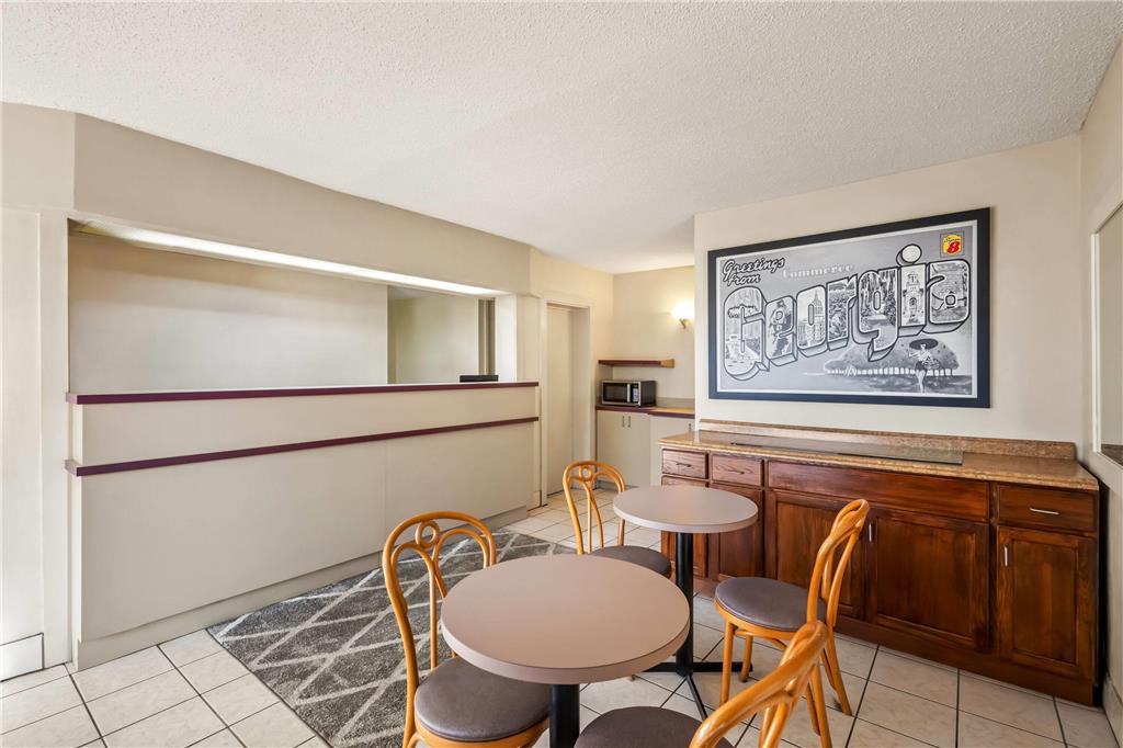 Super 8 by Wyndham Commerce - photo 10