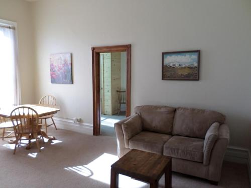 Downtown Apartment Del Norte Colorado Apartment B — 4-Star Luxury Hotel in Del Norte, United States