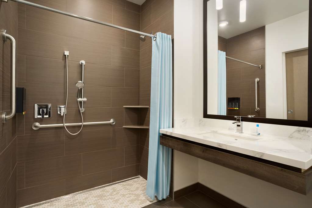 Best Western Plus Peppertree Nampa Civic Center Inn - photo 17