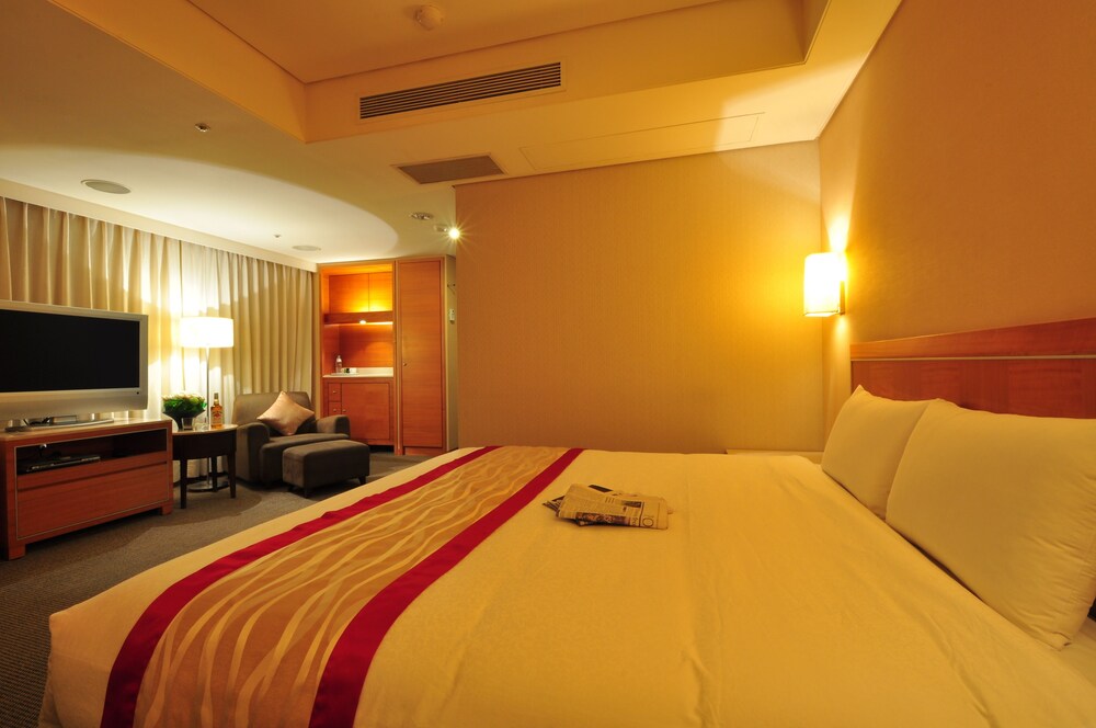 Forward Hotel - carbon neutral hotel in Taipei