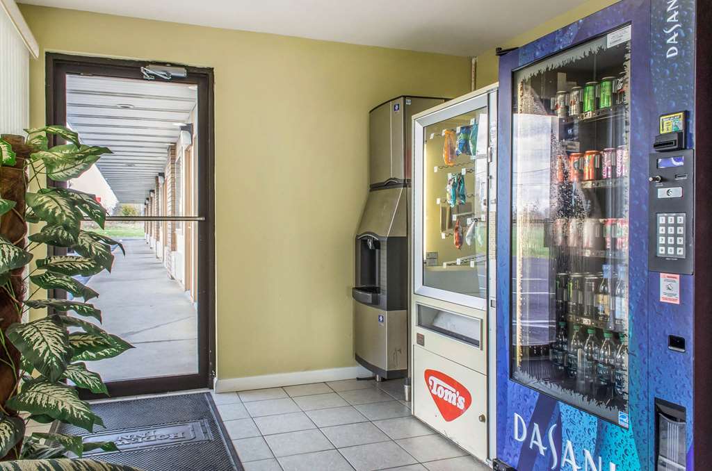 Rodeway Inn Shippensburg I 81 - photo 9
