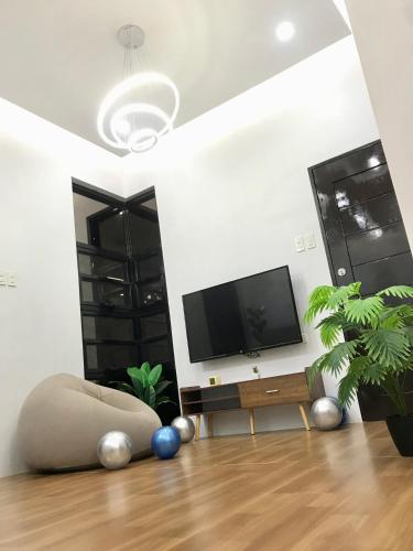 Tiny House Air BnB — 4-Star Luxury Hotel in San Antonio, Philippines