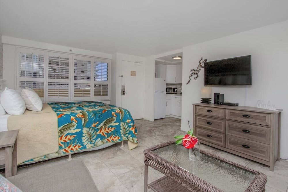 Diamond Head Beach Hotel - photo 13
