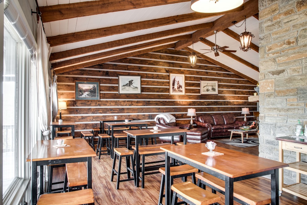 Cliff Dwellers Inn - photo 58