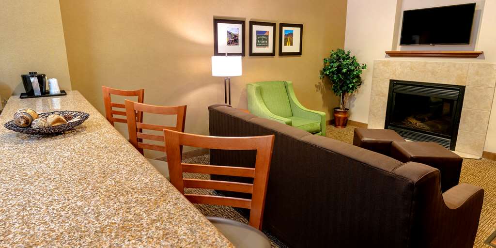 Comfort Suites Goodyear West Phoenix - photo 28