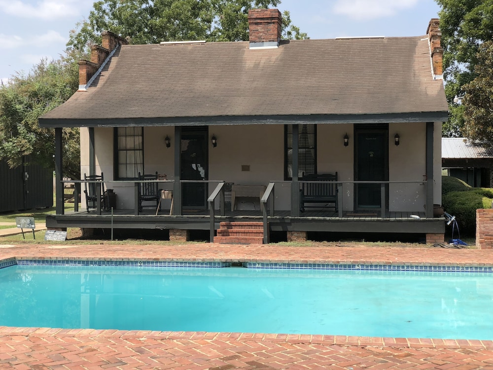 Loyd Hall Plantation — hotel in Meeker
