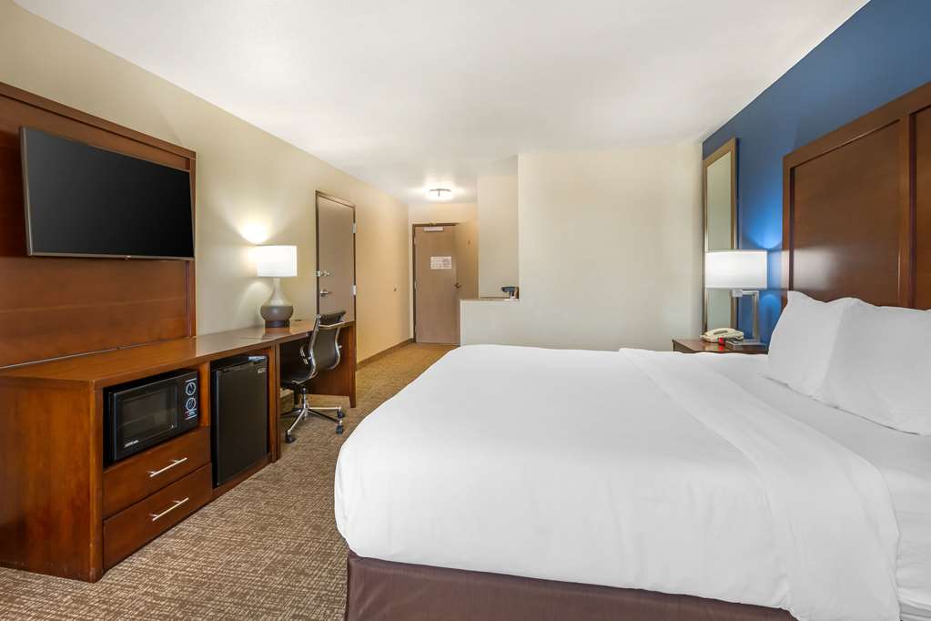 Comfort Inn & Suites Yuma I 8 - photo 17