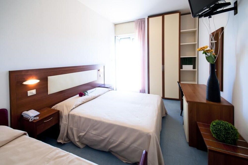 Hotel Helios - last minute hotel in Cervia