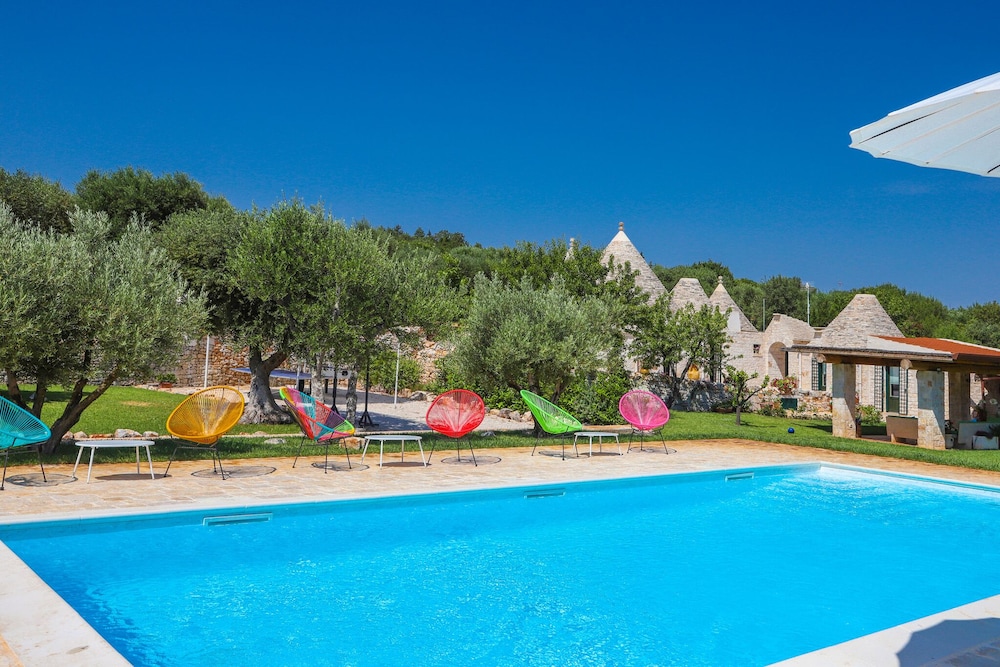 TD Trulli della Magnolia Trulli w Amazing Garden in Monopoli, Italy
