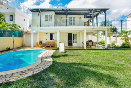 La Villa Côtière 2 — 4-Star Luxury Hotel in Flic En Flac, Mauritius