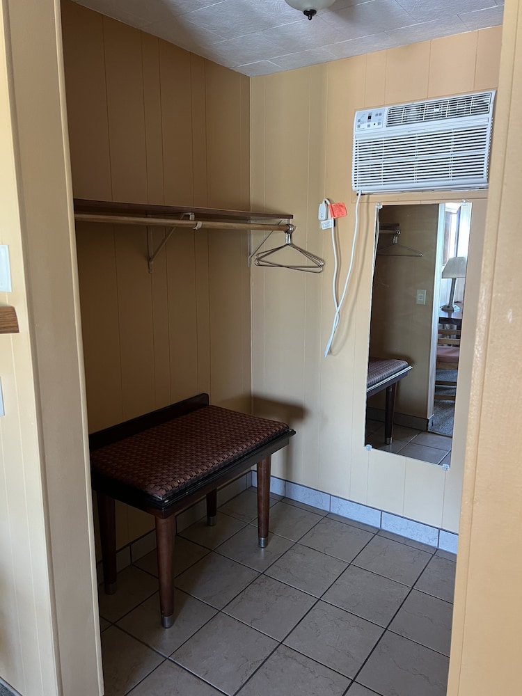 All Star Inn & Suites - photo 177