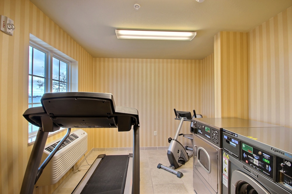 AmericInn by Wyndham Oshkosh - photo 21