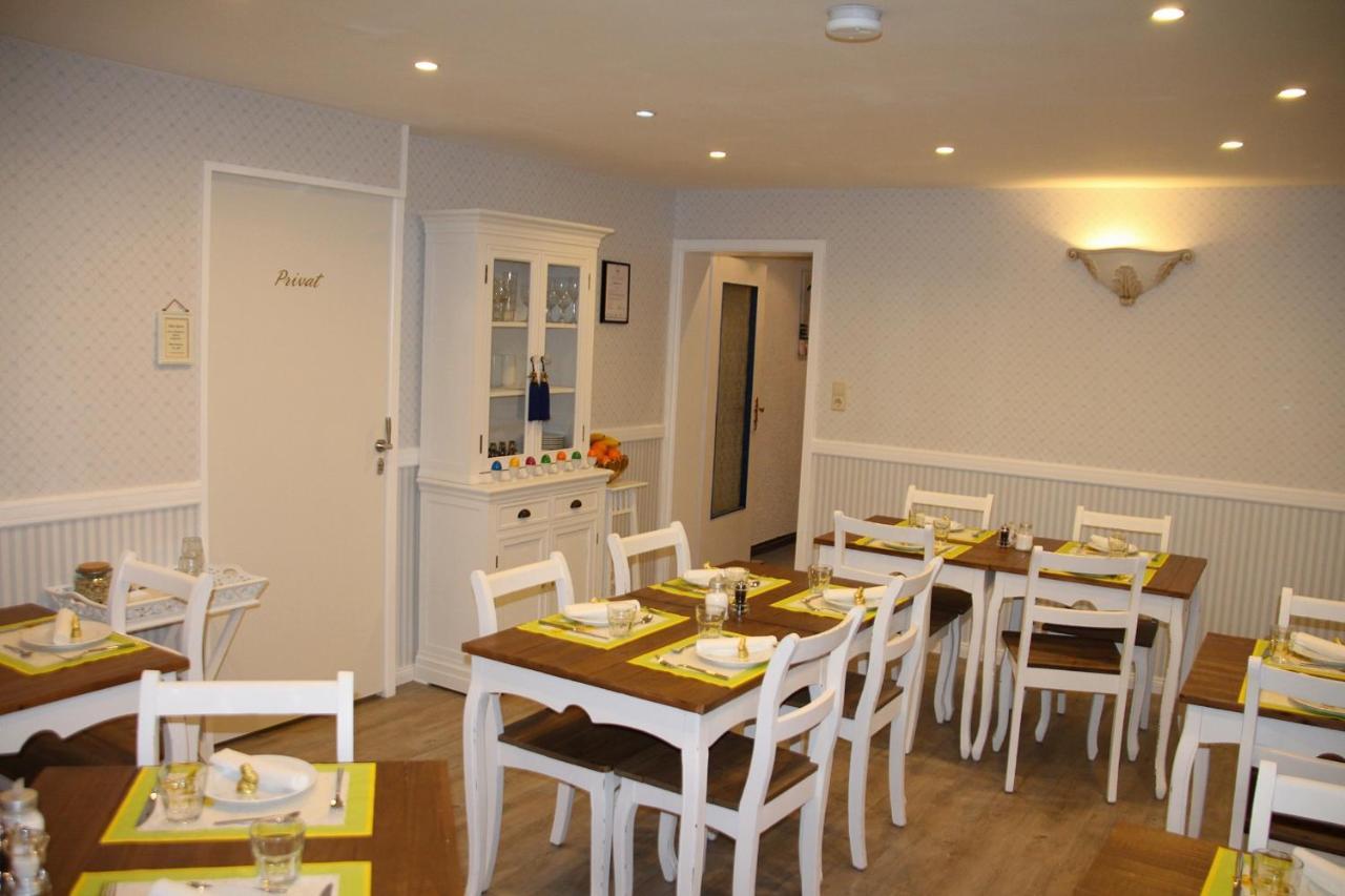 Pension Zur Brandung — 4-Star Luxury Hotel in Busum, Germany