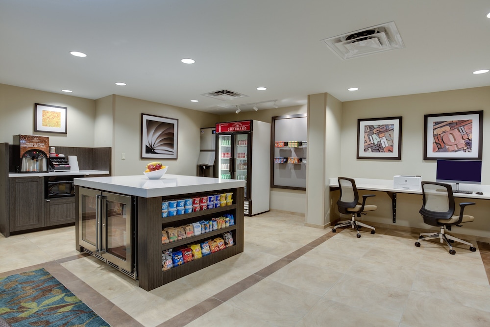 Candlewood Suites Ft. Lauderdale Airport Cruise an IHG Hotel - photo 28