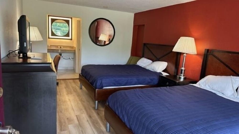 Virginian Motel - photo 3