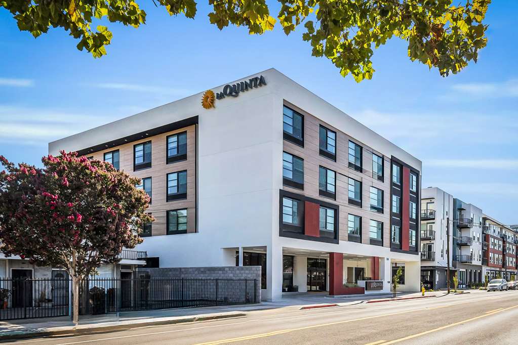La Quinta Inn & Suites by Wyndham San Jose Airport Downtown - photo 6