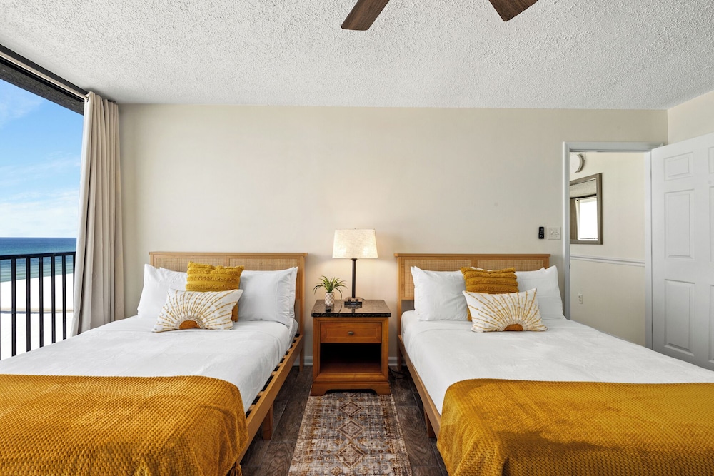 Sandpiper Beacon Beach Resort - photo 96